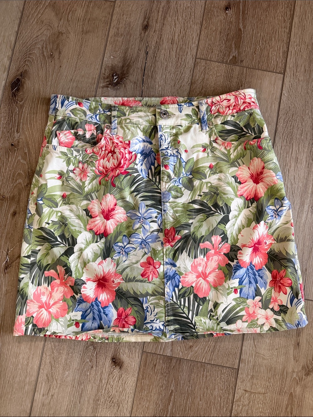 Tommy Bahama Coral, Blue & Green Tropical Floral Mini Skirt